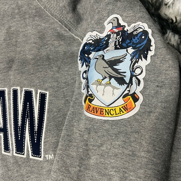 Universal Studios Harry Potter Ravenclaw Crewneck EUC sizes XS XL Park Exclusive - Picture 5 of 6